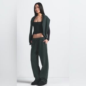 SKIMS Cotton Fleece Classic Straight Leg Pant, size small, NWT, Spruce Green